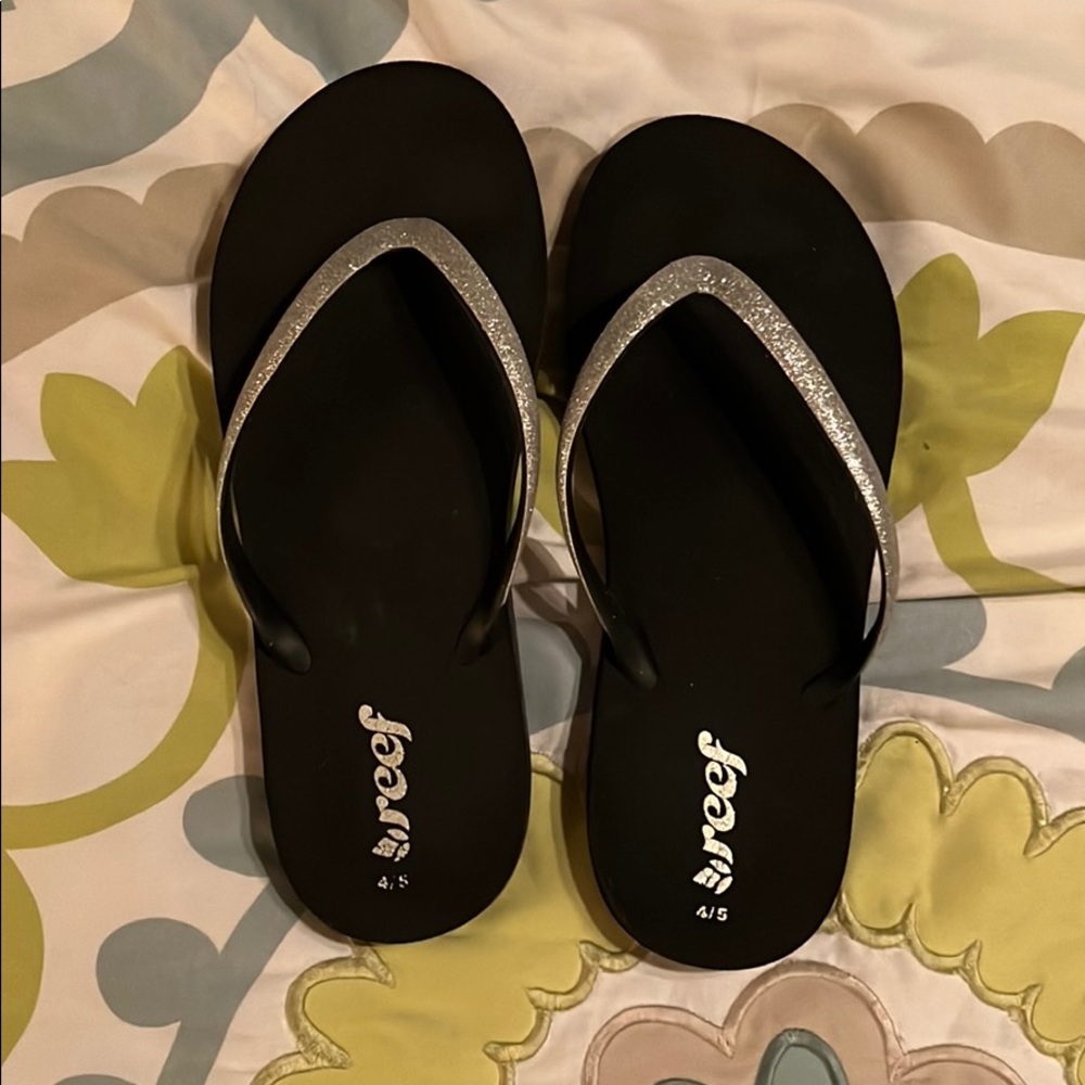 Reef Sparkle Flip Flops 4/5